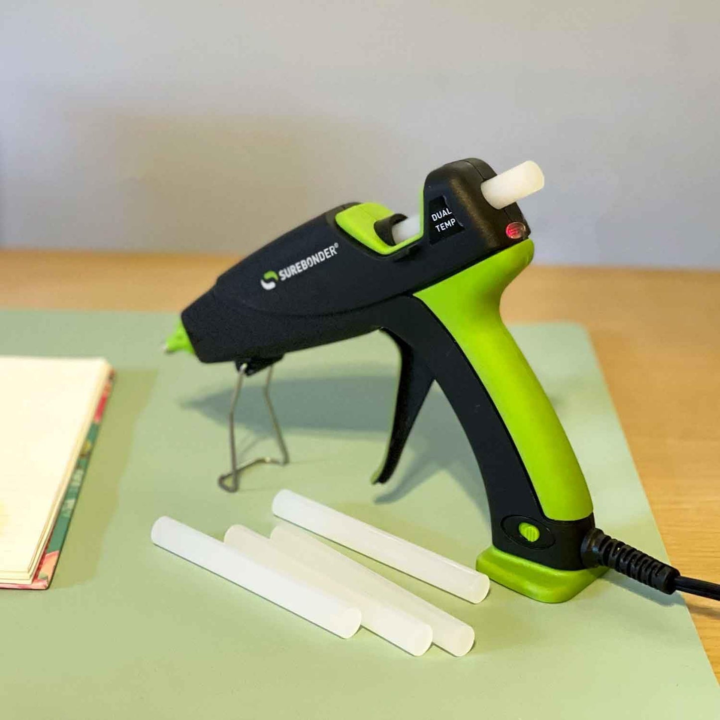 Surebonder Full-Size Hot Glue Sticks for Craft, DIY, and Repairs, All Purpose, All Temperature - 4-Inch Length - 20 Pack, Clear