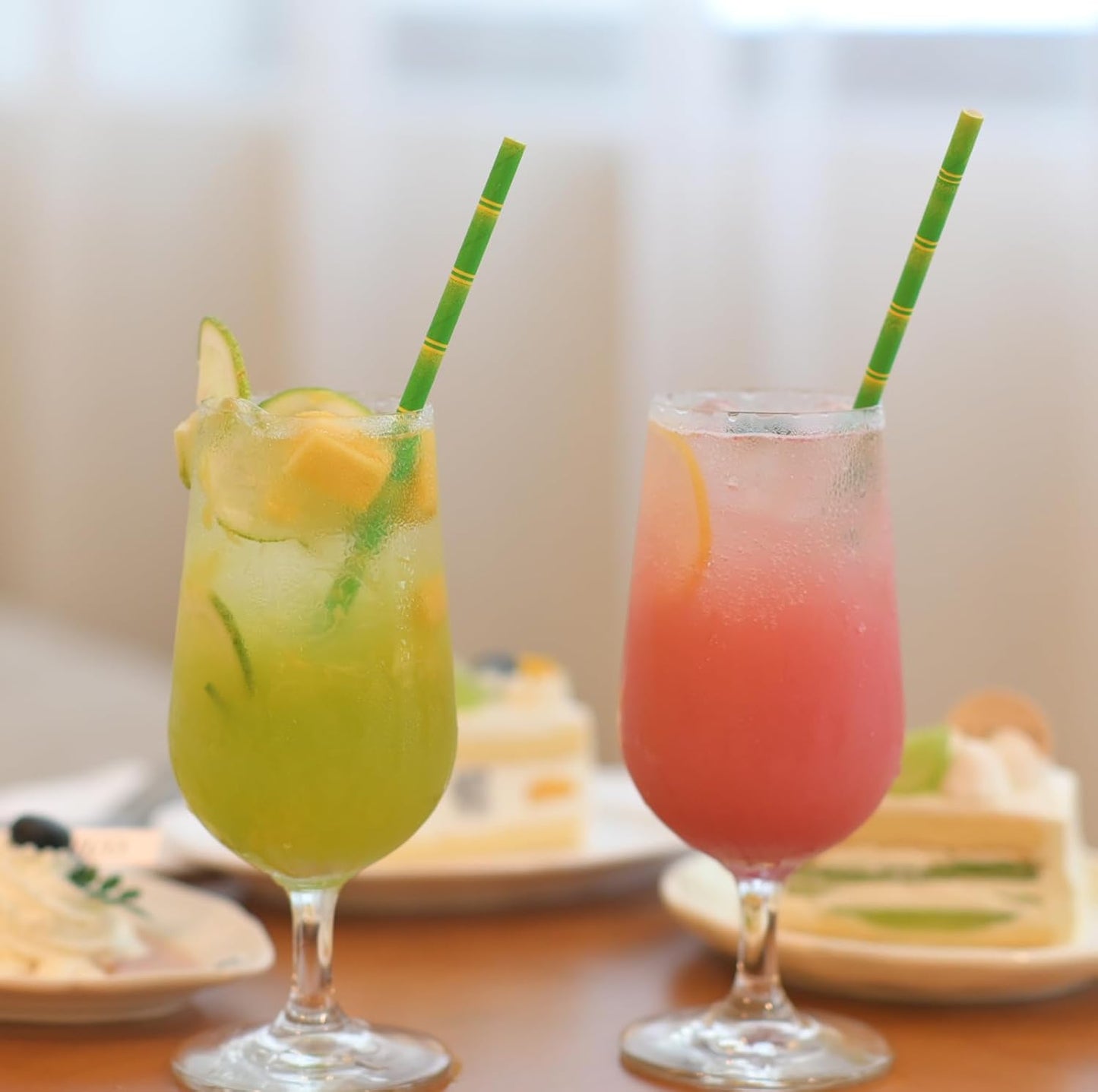 GLUJASBIO 7.75" Green Disposable Paper Straws - Biodegradable Drinking Straws for Party Suppliers, Cocktails, Juices, Drink, 100 Pack, Bamboo Pattern