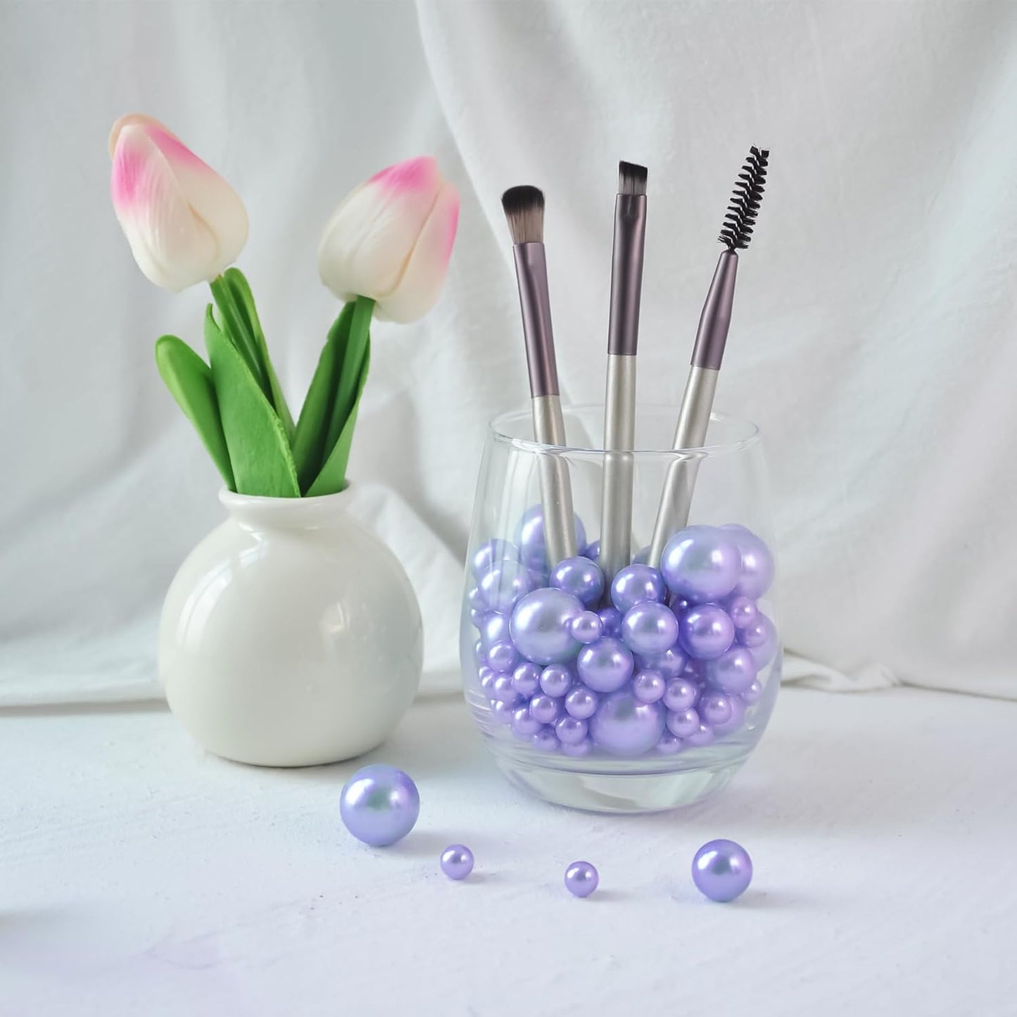 260Pcs Lightpurple Glossy Beads for Centerpiece Decor, Artifical Pearls Vase Filler, Makeup Brush Beads, No Hole Round Pearl Beads for Wedding Birthday Christmas Party Home Decor(18mm 14mm 6mm)