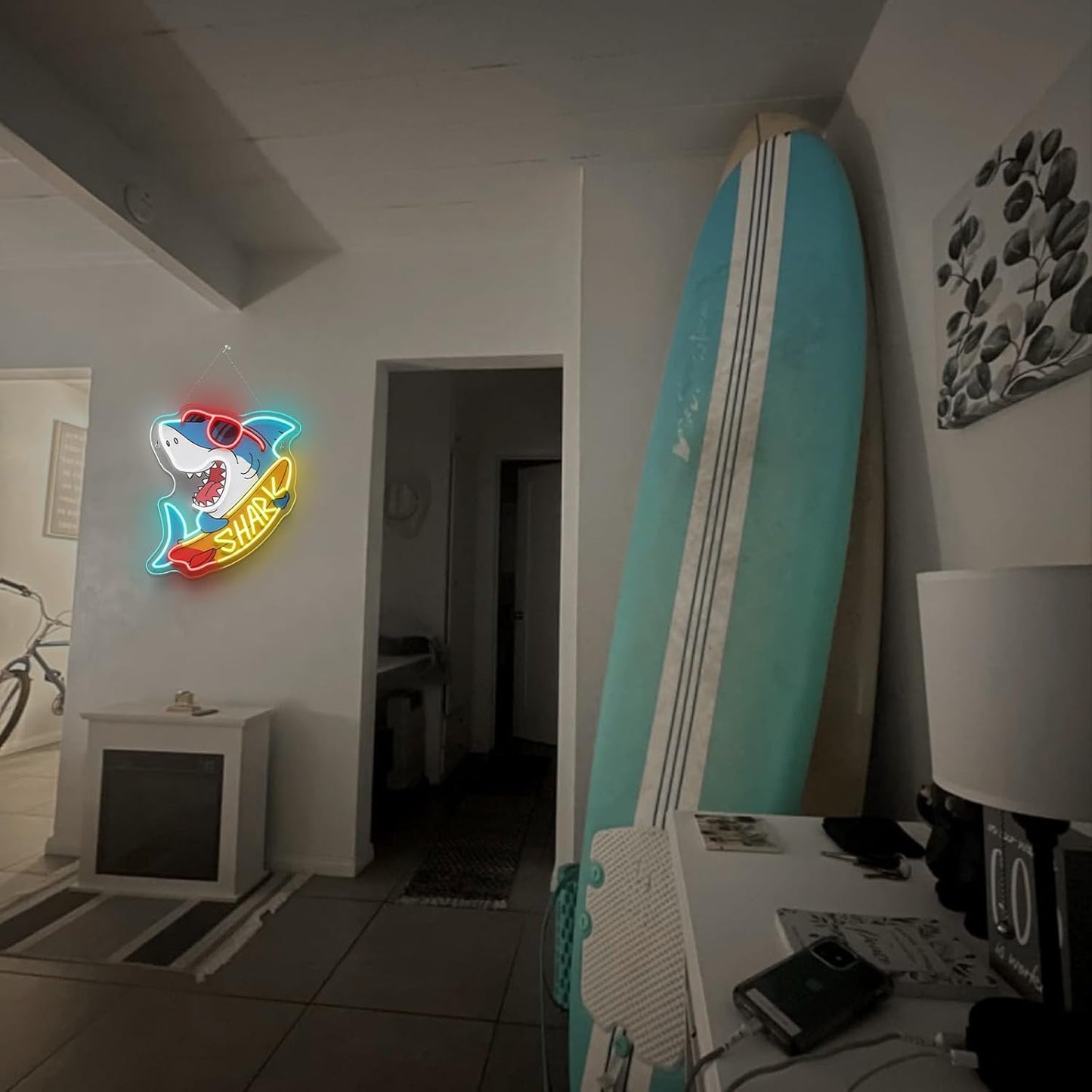 Shark Skateboard Neon Sign Edgy Sunglasses Shark LED Neon Signs for Wall Decor Man Cave & Game Room Oceanarium Led Light for Beach Bar&Shop Decor Unique Gift for Shark Lovers