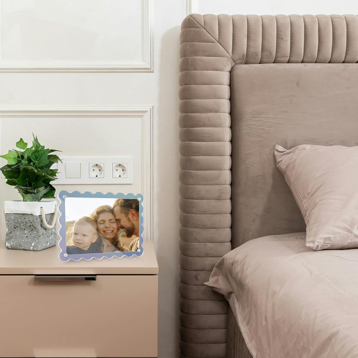 Acrylic Picture Frames 3 Pack 5x7 inch Scalloped Iridescent with Detachable Stand, Vertical and Horizontal Tabletop Display, Magnetic Photo Frames for Café/Home/Party/Wedding