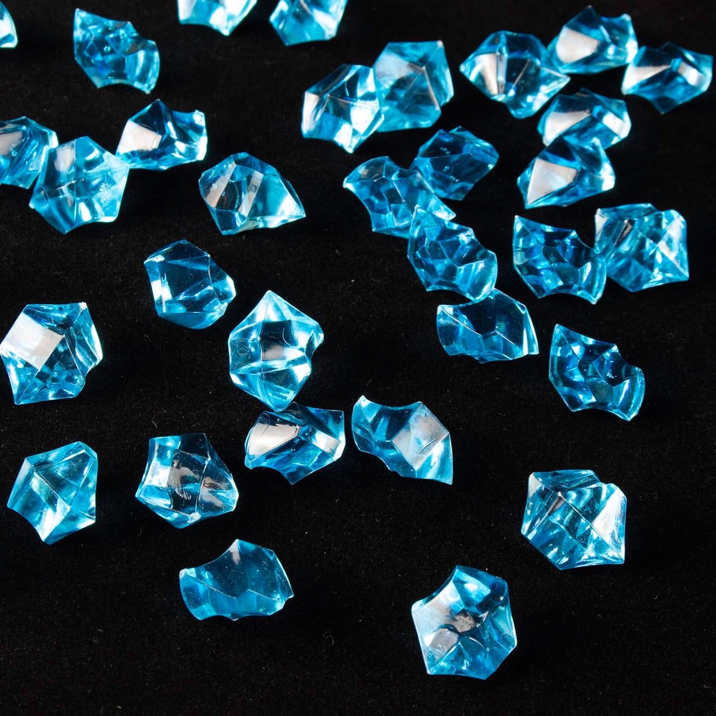 250 PCS Blue Fake Ice,0.62x0.86 Inch,1.1 lbs Acrylic Crystal Gemstones for Decoration, Photography, Vase Filling, and Parties,Non-Toxic and Reusable