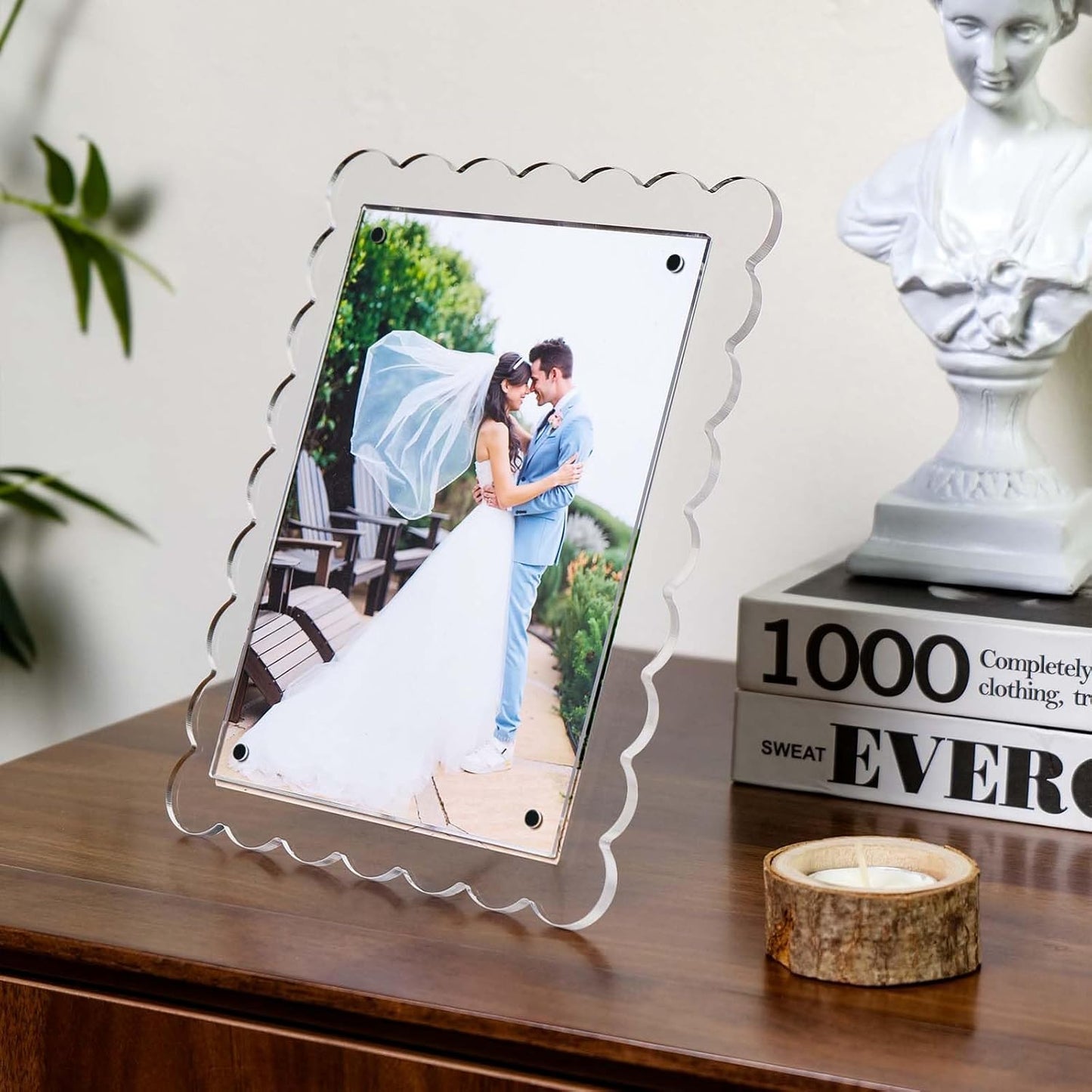 Cuspin 5x7 Acrylic Frames Set of 2 Scalloped Picture Frame, Clear Magnetic Acrylic Photo Frames with Dual Kickstand Holes for Vertical and Horizontal Display
