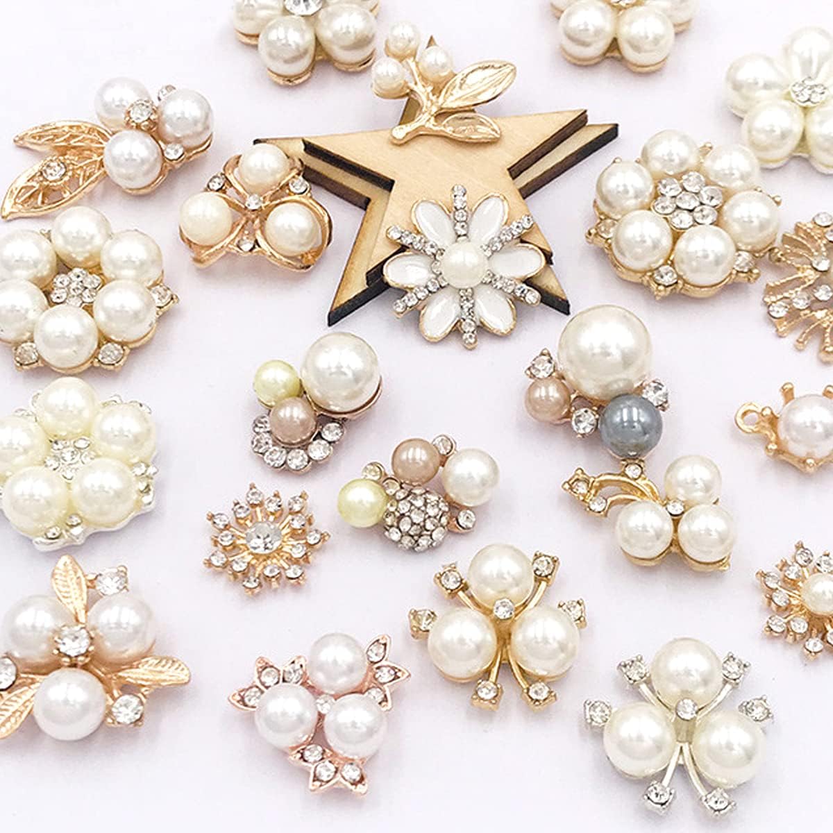 500pcs Pearl Beads Bulk,10mm White Faux Pearl Bead with Holes for Craft Plastic Bracelet Necklace Jewelry Making Decoration Bag Decor Keychain Pendant