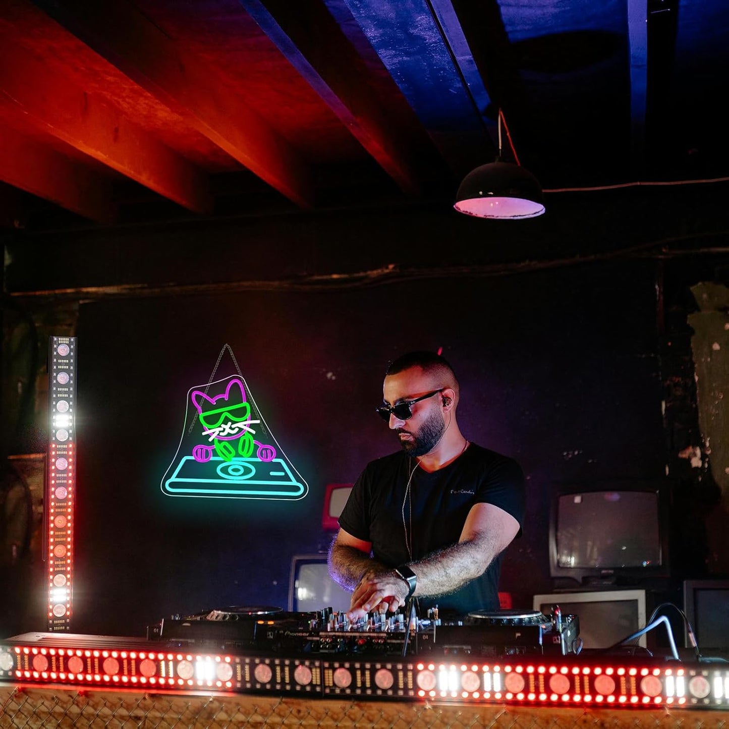Cool DJ Cat Neon Sign – LED Wall Light for Bedroom, Game Room, Music Studio, or Bar, USB Powered, Dimmable, 14.9"x12.6"