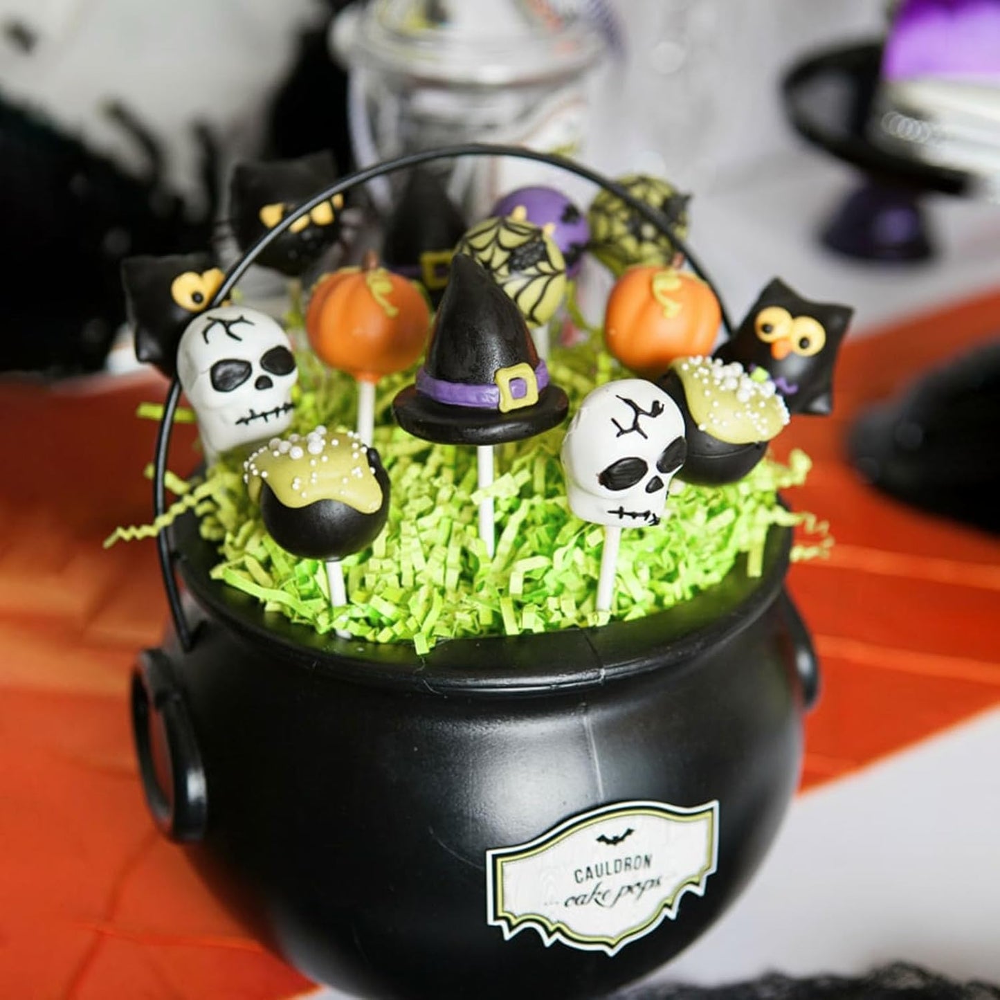 1 LB Fresh Green Crinkle Cut Paper Shred Filler Great for Gift Wrapping, Fresh Green Basket Fillers, Birthday, Gift Wrapping, Halloween Thanksgiving Christmas Easter Party Decor Filling Supplies