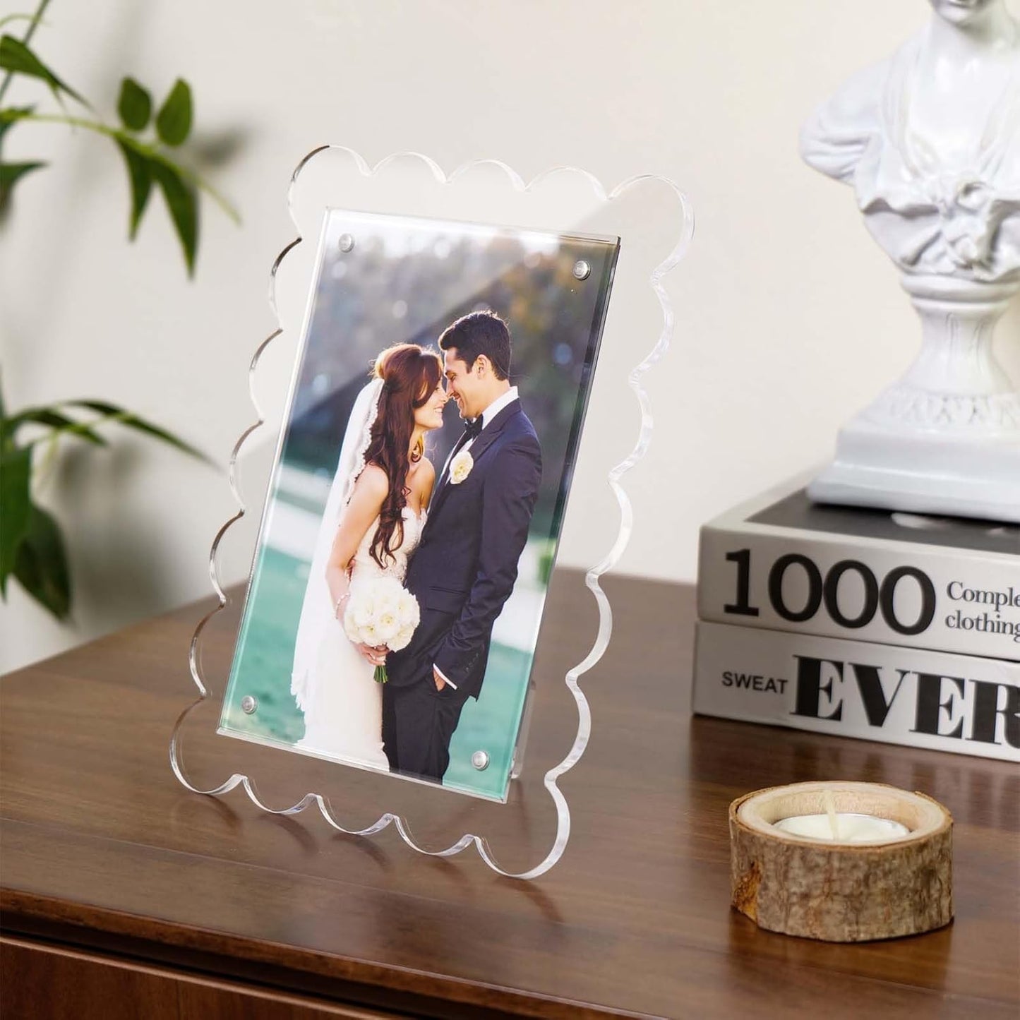 Cuspin 2 Pack 4x6 Acrylic Frame, Scalloped Picture Frame Clear Magnetic Acrylic Photo Frames with Dual Kickstand Holes for Vertical and Horizontal Display