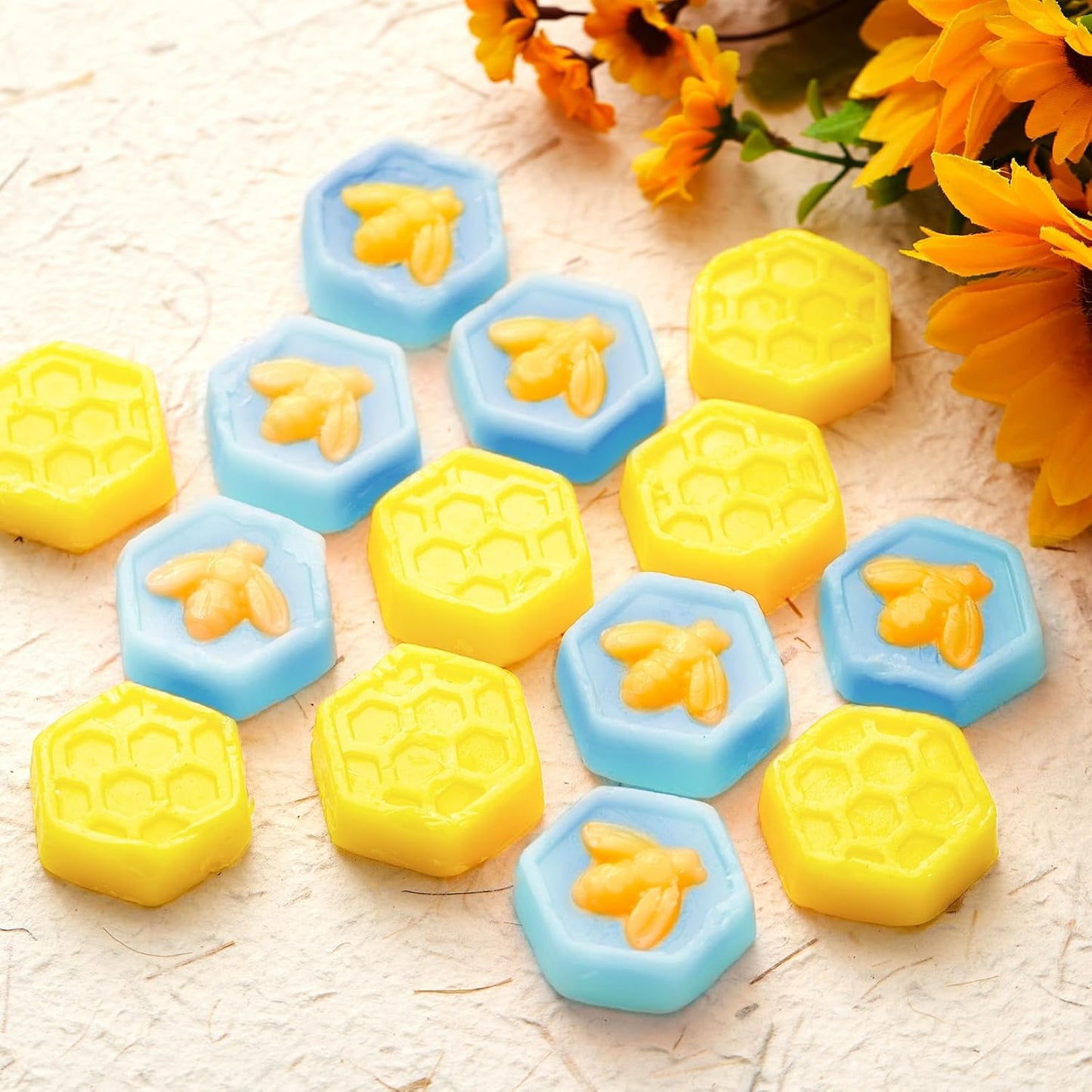 24 Set Baby Shower Favors Bee Party Favors Including Honeycomb Soap with Thank You Card Gift Honey Soap for Guest Gender Reveal Honey Gift Birthday Party Decorations (Blue,Yellow)