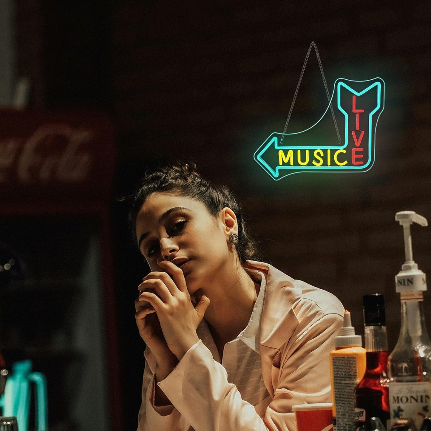 LIVE MUSIC Neon Sign – LED Arrow Neon Light for Wall Decor, USB Powered, for Bedroom, Bar, Studio, Cafe, Game Room, Party, Home Decor Gifts for Music Lovers