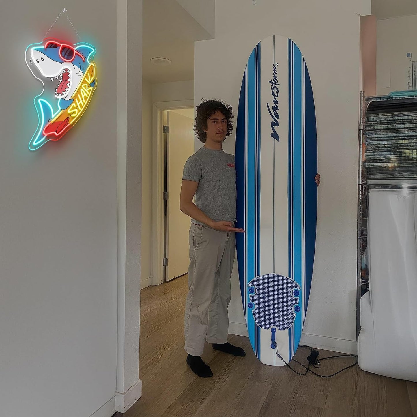 Shark Skateboard Neon Sign Edgy Sunglasses Shark LED Neon Signs for Wall Decor Man Cave & Game Room Oceanarium Led Light for Beach Bar&Shop Decor Unique Gift for Shark Lovers