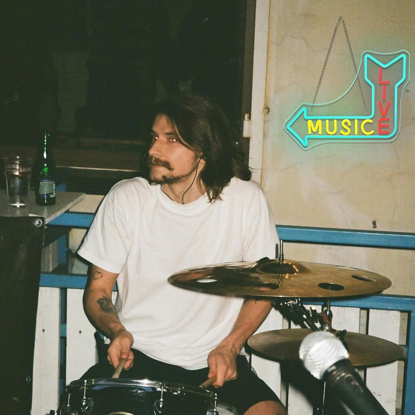 LIVE MUSIC Neon Sign – LED Arrow Neon Light for Wall Decor, USB Powered, for Bedroom, Bar, Studio, Cafe, Game Room, Party, Home Decor Gifts for Music Lovers