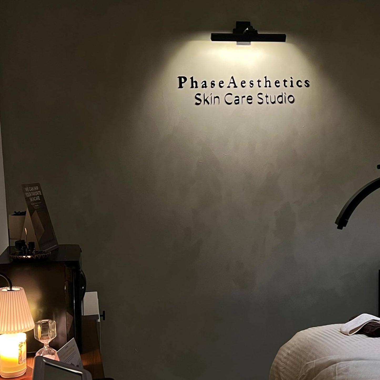 Personalized Business Logo – Acrylic Wall Decor for Office & Reception