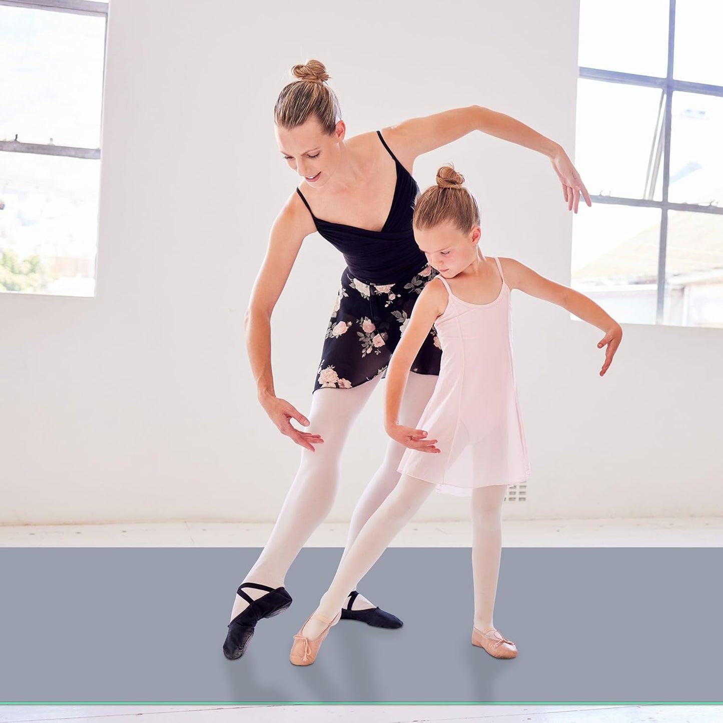 BALAPET Dance Floor Ballet Dance Floor Heavy-Duty 5MM Thick PVC Practice Floor for Ballet, Tap, Jazz, and Pop Portable and Non-Slip Dance Flooring for Adults and Kids