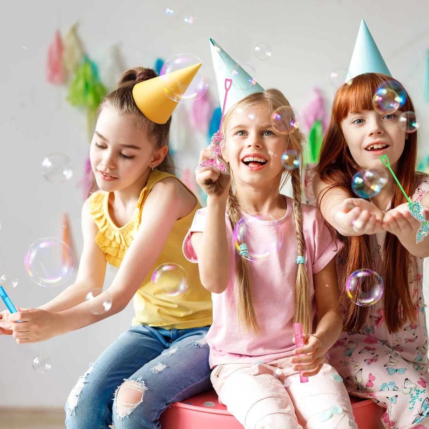 AFZMON 24Pcs Glitter Mermaid Bubble Wands for Kids, Mermaid Tail Party Favors Mini Bubbles Birthday Gift Toy Goodie Bag Stuffers Classroom Prizes Wedding Party Supplies