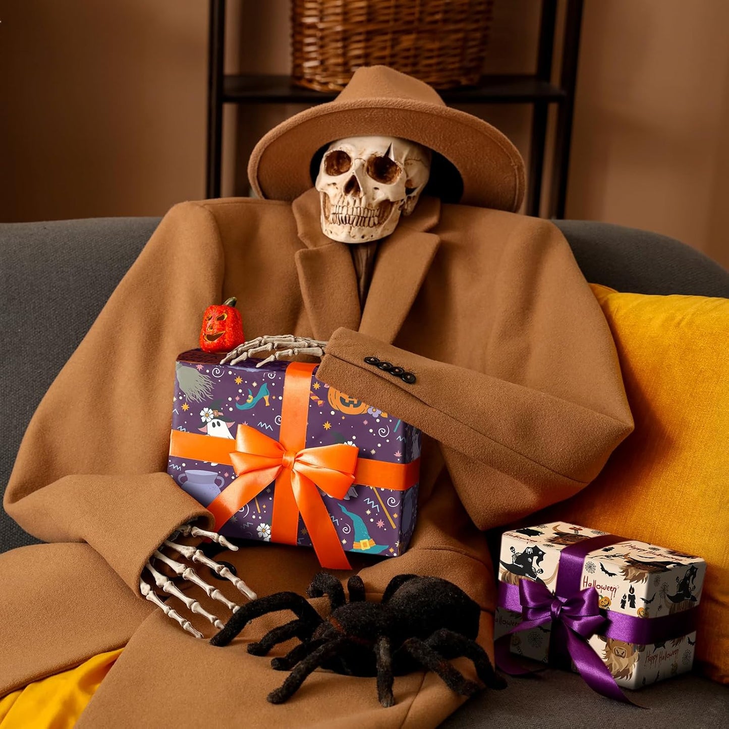 LeZakaa Funny Halloween Wrapping Paper Roll for Kids, Highland Cow Design with Witches Bats Pumpkins for Fall Party, Halloween Trick-or-Treat Gifts Decor, Mini Roll 17 in x 16.4 Ft