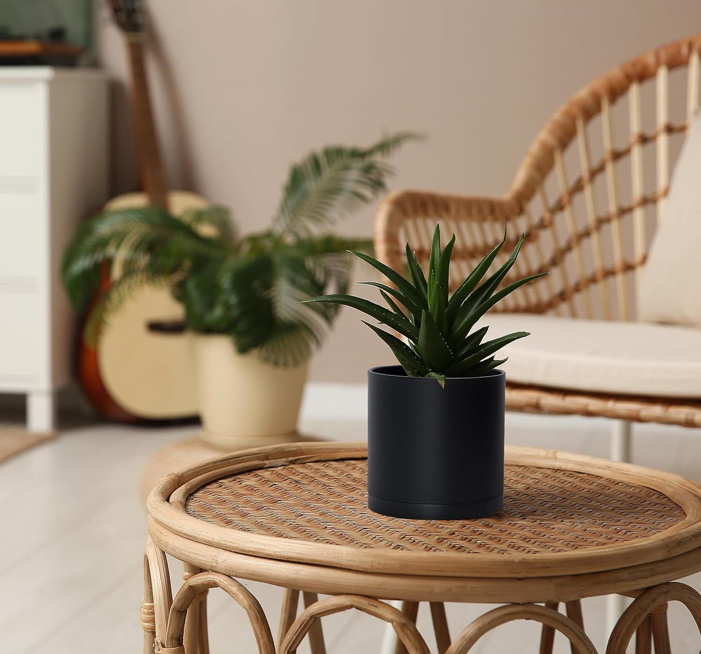 D'vine Dev 2 Pack 5 Inch Modern Plastic Plant Pots, Small Garden Planters for Plant with Drainage Holes and Saucers, Black Color, 74-Y-G-1