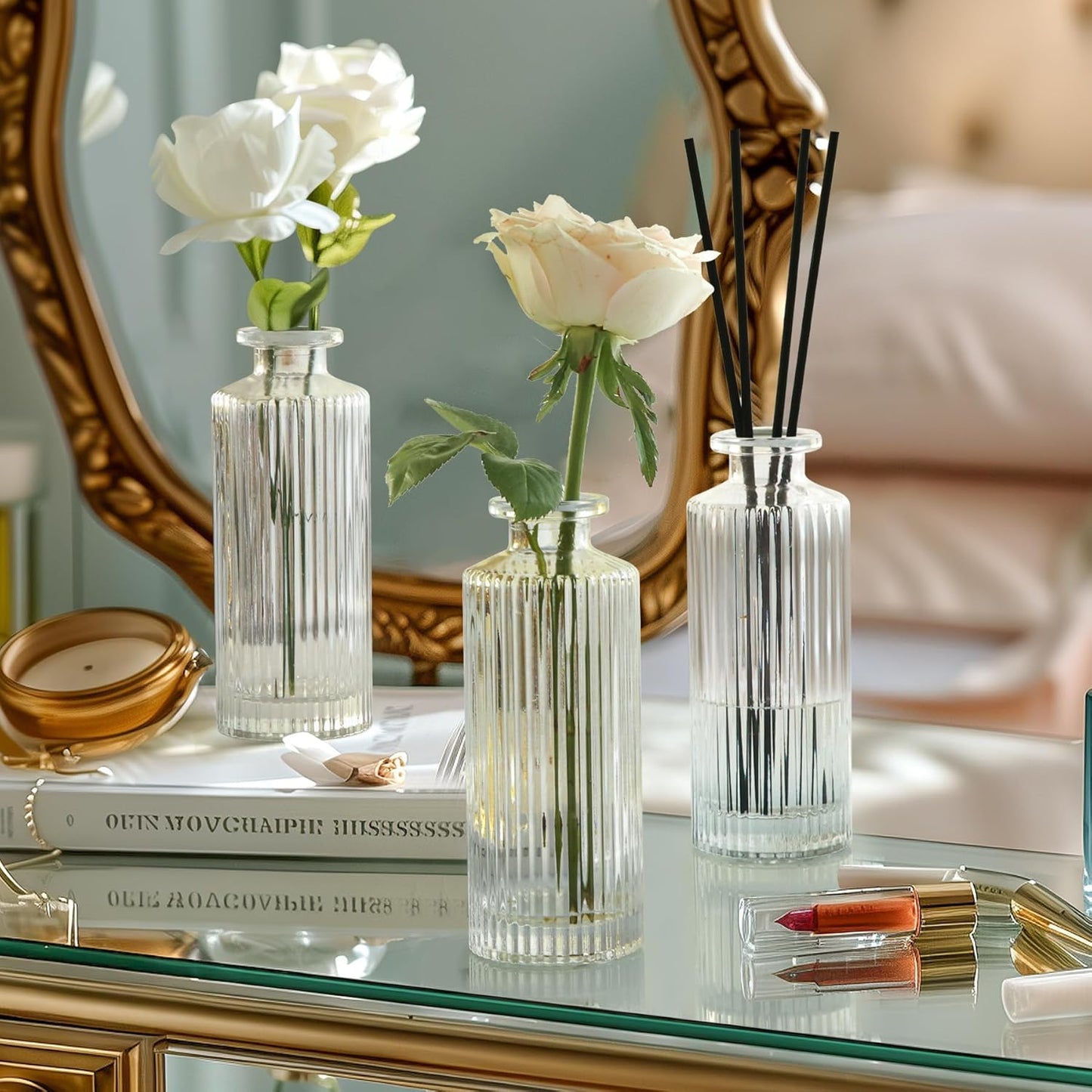 ComSaf Glass Bud Vases Set of 3, Small Flower Vases in Bulk, Mini Ribbed Vases for Centerpieces, Clear Vintage Vase for Table Decorations, Wedding, Party, Receptions, Home Decor (Different Sizes)