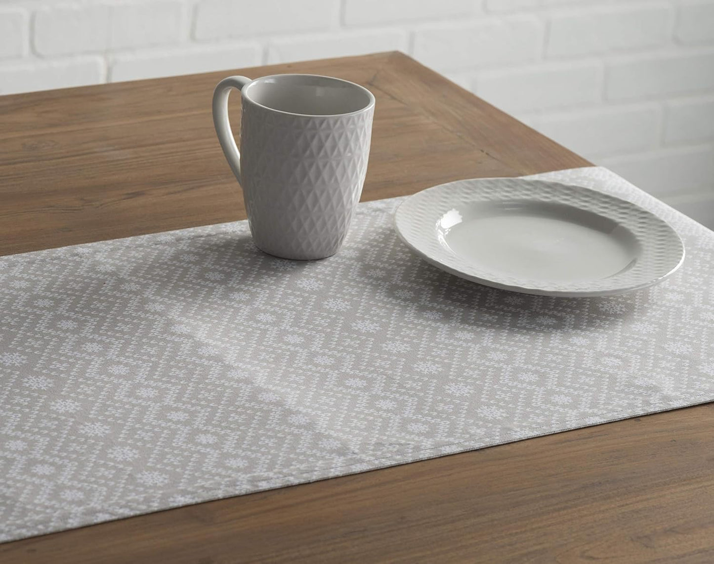 Maison d' Hermine Table Runner 100% Cotton Single Layer Table Runners 48 inches Long for Thanksgiving Christmas Decorations Home Kitchen Dining Party Wedding (Cozy Christmas, 14.5" x 48")