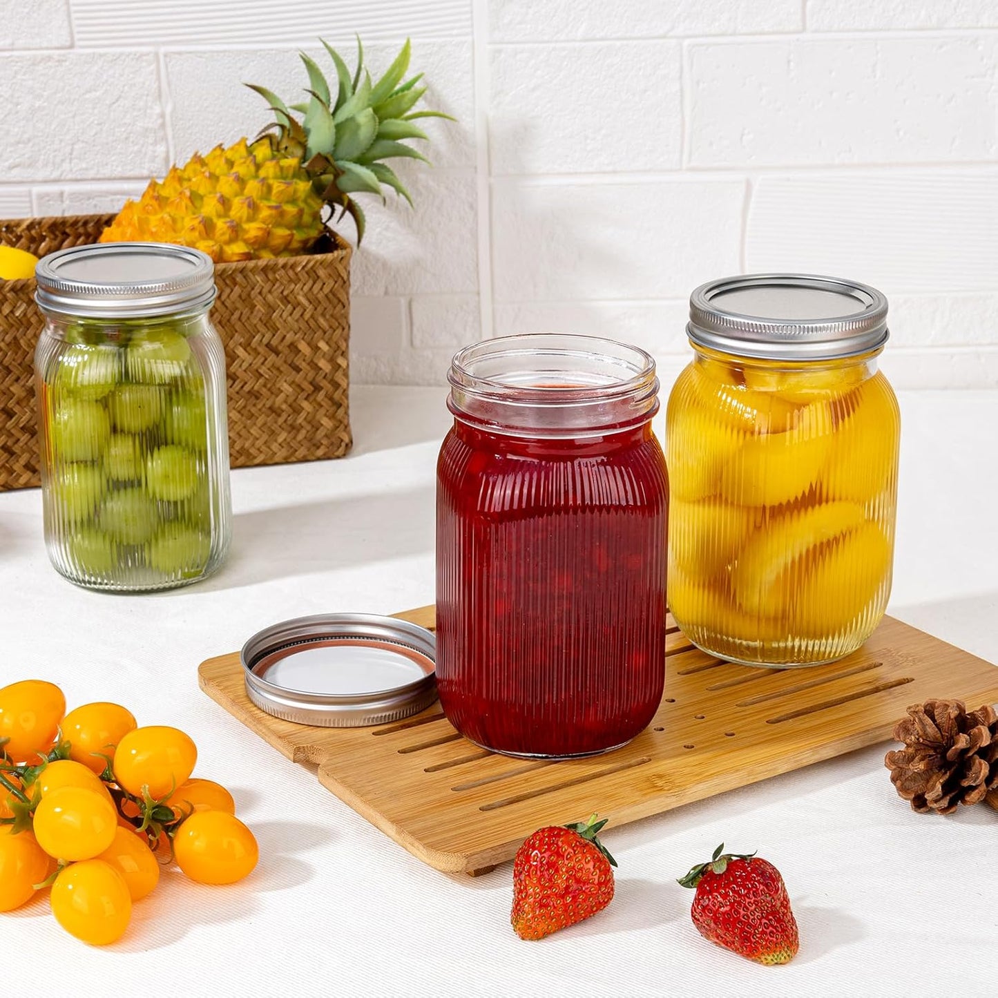 MirthMood 32 OZ Wide Mouth Mason Jars, 4 PACK Glass Mason Jars with airtight Lids, Quart mason jars wide mouth for Fermenting, Pickling, Freezing, Preserving, Meal Prep, Jar Décor