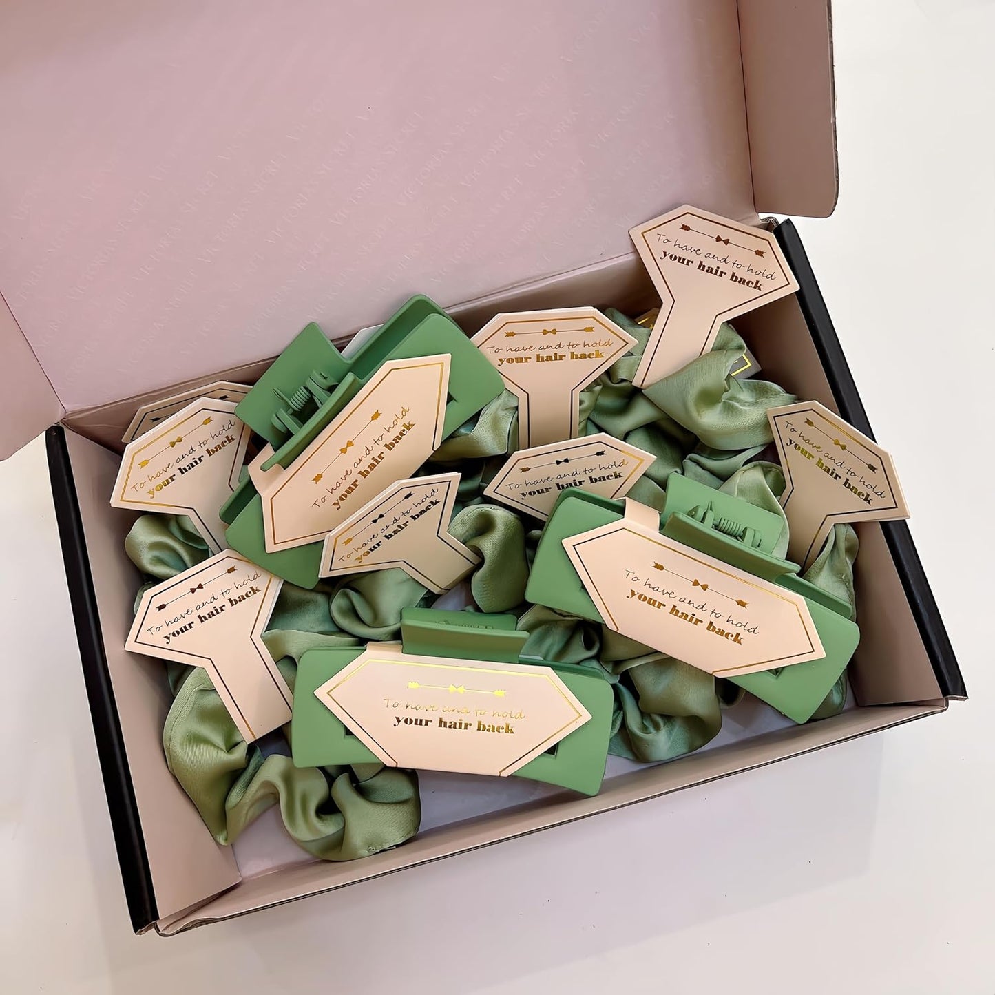 18pcs Bridesmaid Scrunchies Proposal Gifts Bachelorette Hair Claws Clips Girls heart sunglasses for Wedding Party Favors(Green )