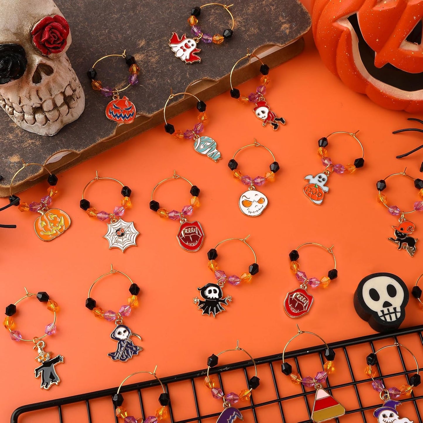 SANNIX 24Pcs Halloween Wine Charms, Wine Charms for Stem Glasses, Glass Identifiers for Halloween Party Holiday Decorations